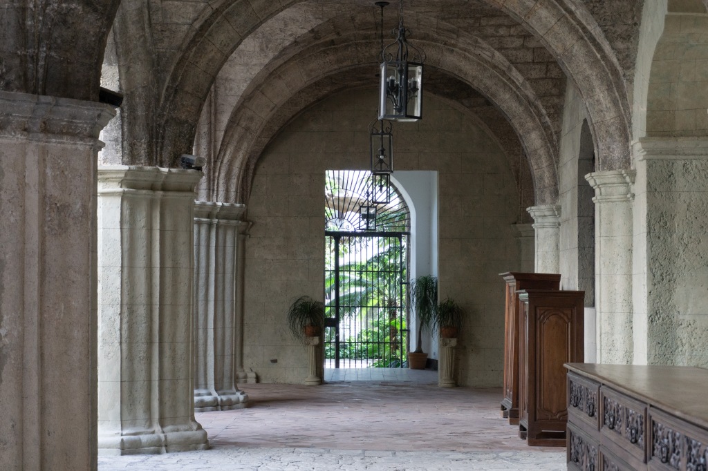Umnutzung Franz von Assisi Basilika und Kloster zu Museum Fassade Kreuzgang
